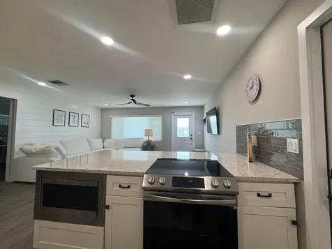 108 SW 9th Street Boynton Beach FL 33426
