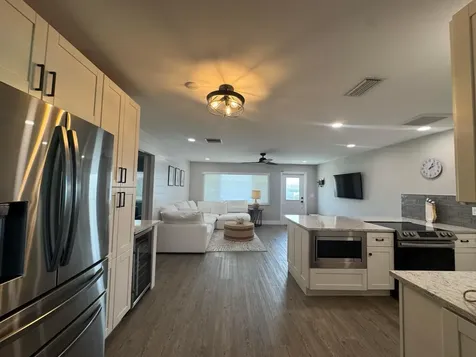 108 SW 9th Street Boynton Beach FL 33426
