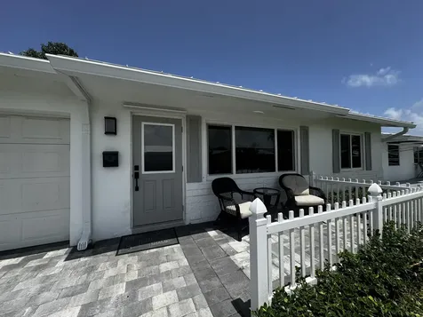 108 SW 9th Street Boynton Beach FL 33426