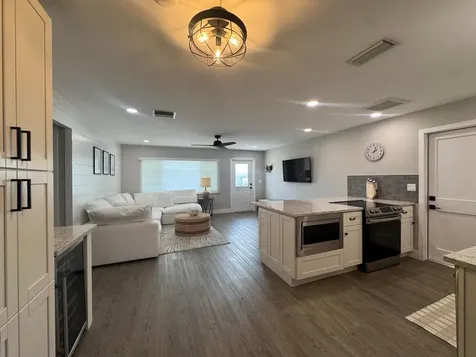 108 SW 9th Street Boynton Beach FL 33426
