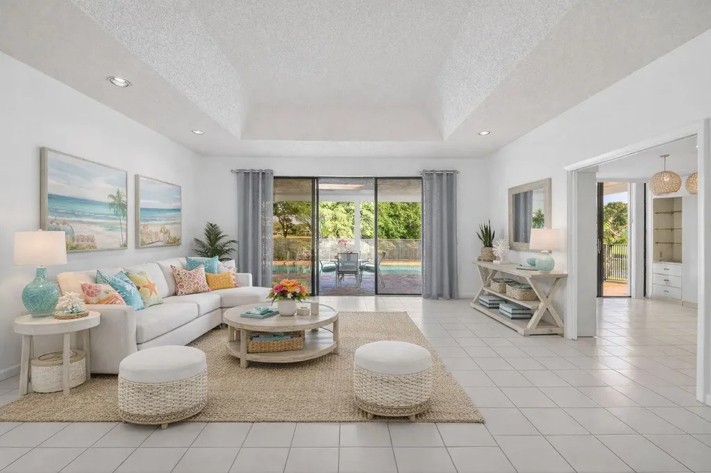 35 Glens Drive E Boynton Beach FL 33436