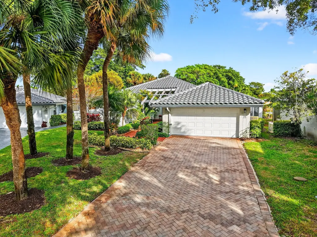 35 Glens Drive E Boynton Beach FL 33436