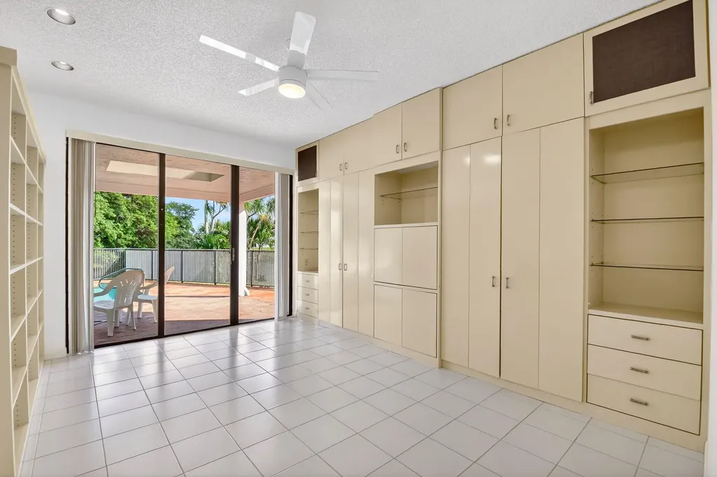 35 Glens Drive E Boynton Beach FL 33436