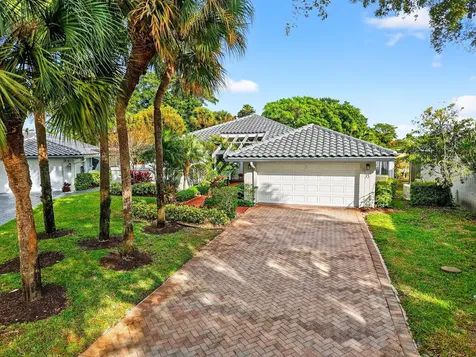 35 Glens Drive E Boynton Beach FL 33436