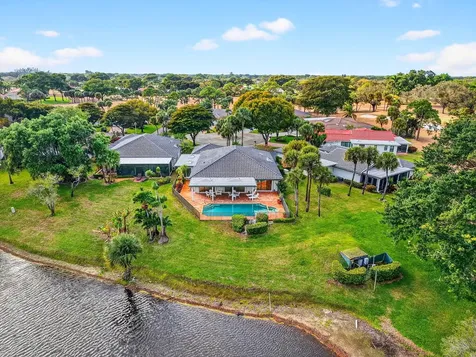 35 Glens Drive E Boynton Beach FL 33436