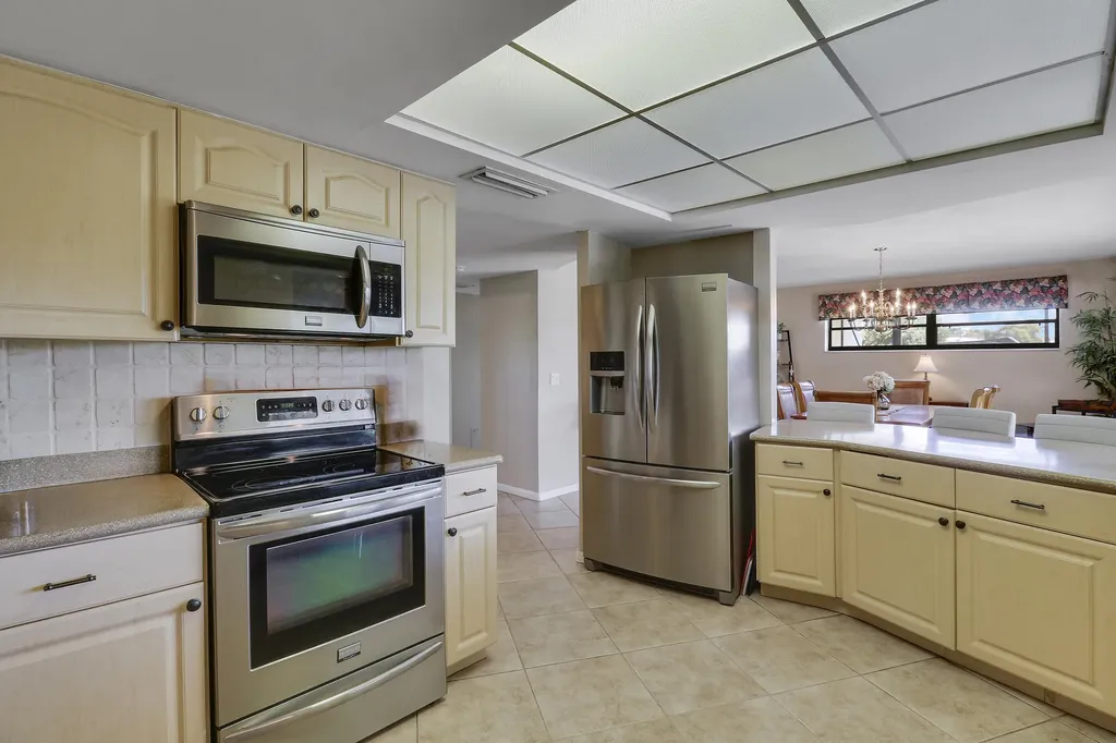 856 Country Club Drive North Palm Beach FL 33408