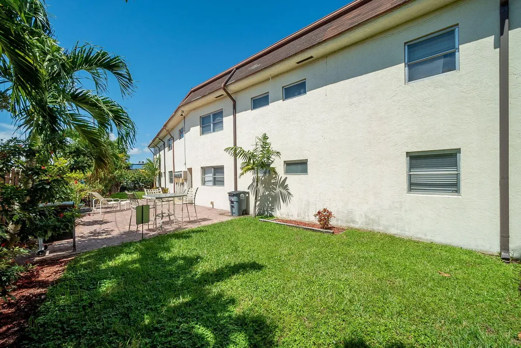 308 Southwind Court North Palm Beach FL 33408