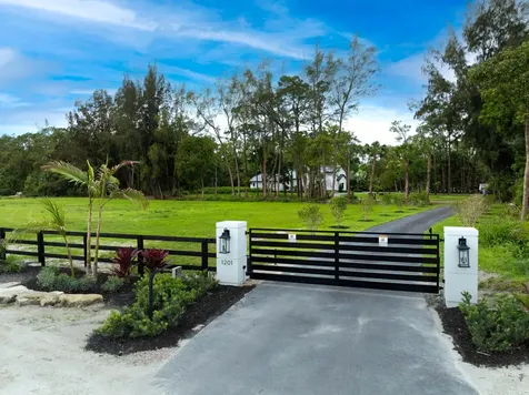 1201 F Road Loxahatchee Groves FL 33470