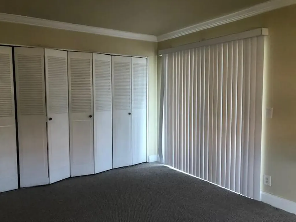 662 Saxony Trail N Delray Beach FL 33446