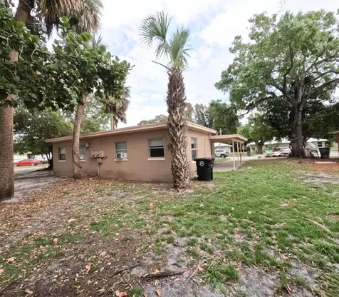403 S 14th Street Fort Pierce FL 34950