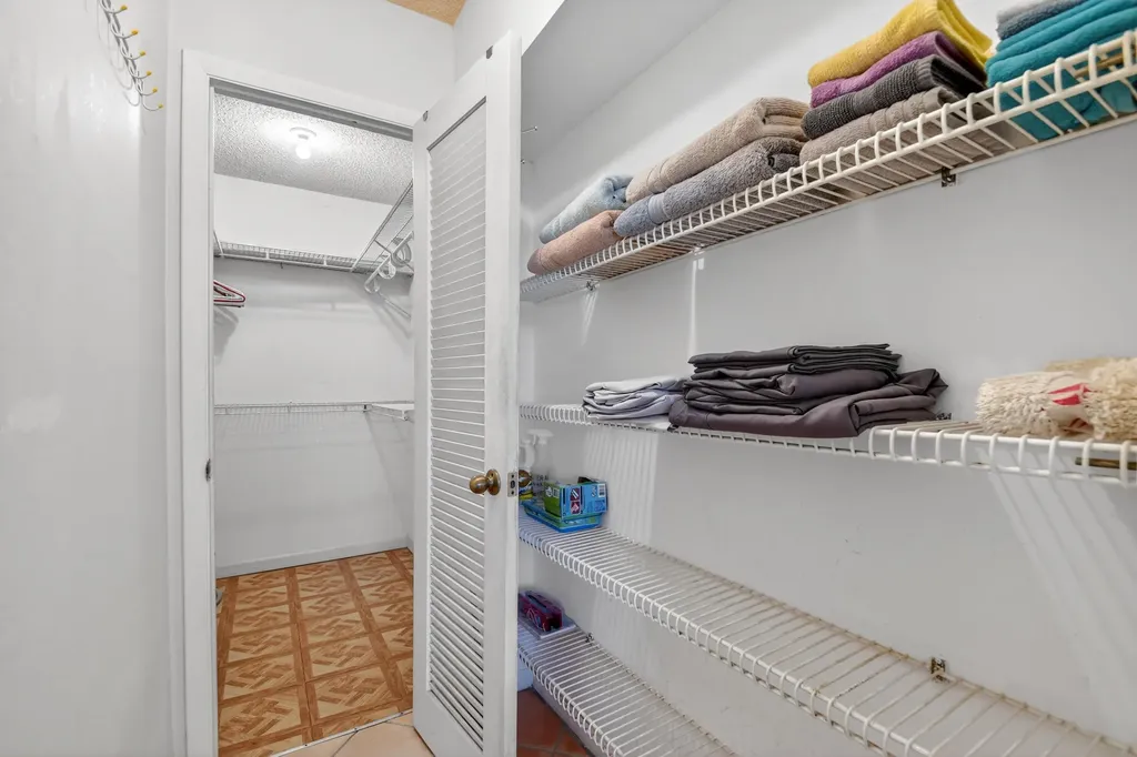1810 New Palm Way Boynton Beach FL 33435