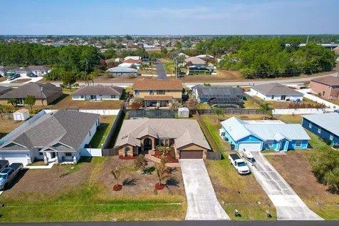 2355 SW Salmon Road Port St Lucie FL 34953