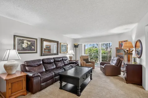 3524 Via Poinciana Greenacres FL 33467