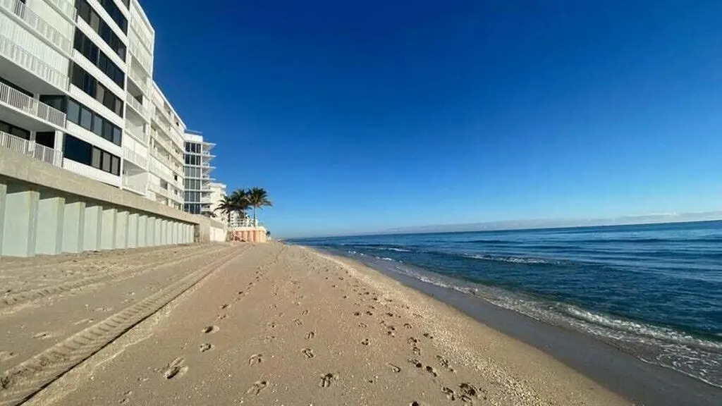 3589 S Ocean Boulevard South Palm Beach FL 33480
