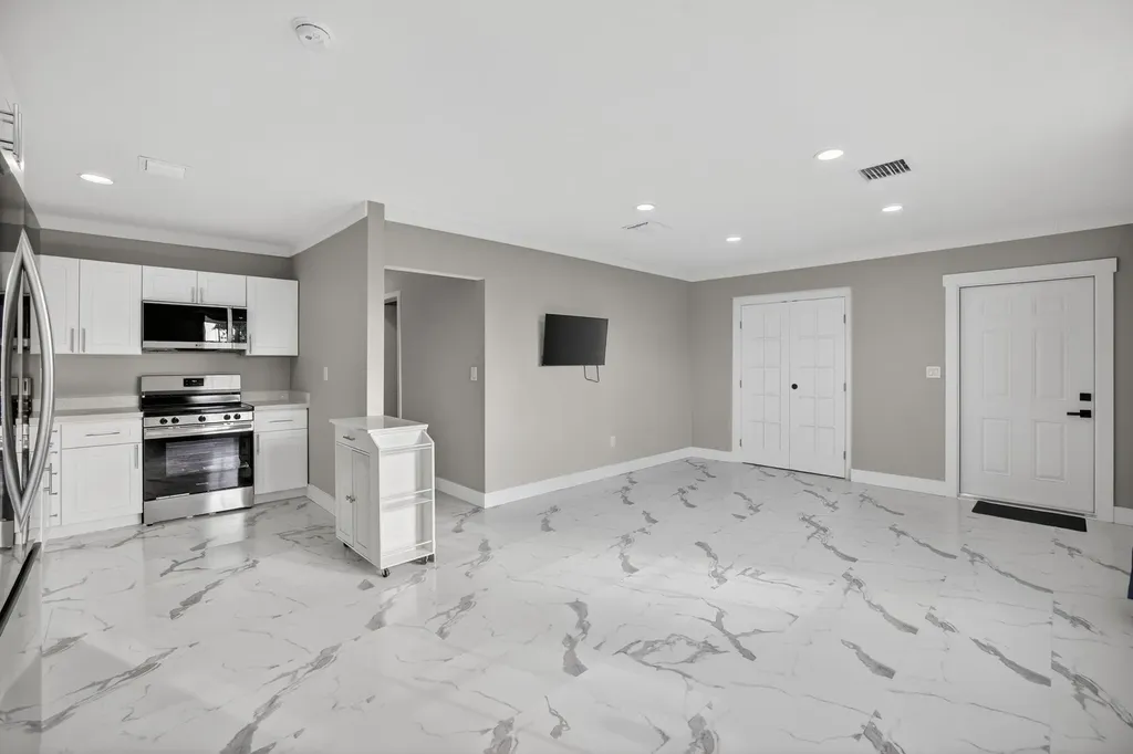 108 SW 24th Avenue Fort Lauderdale FL 33312