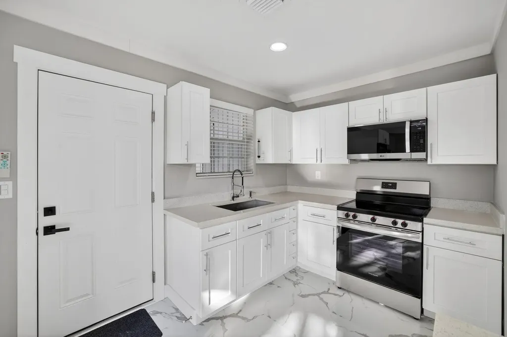 108 SW 24th Avenue Fort Lauderdale FL 33312
