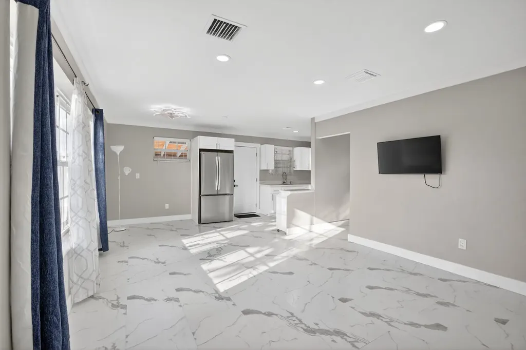 108 SW 24th Avenue Fort Lauderdale FL 33312