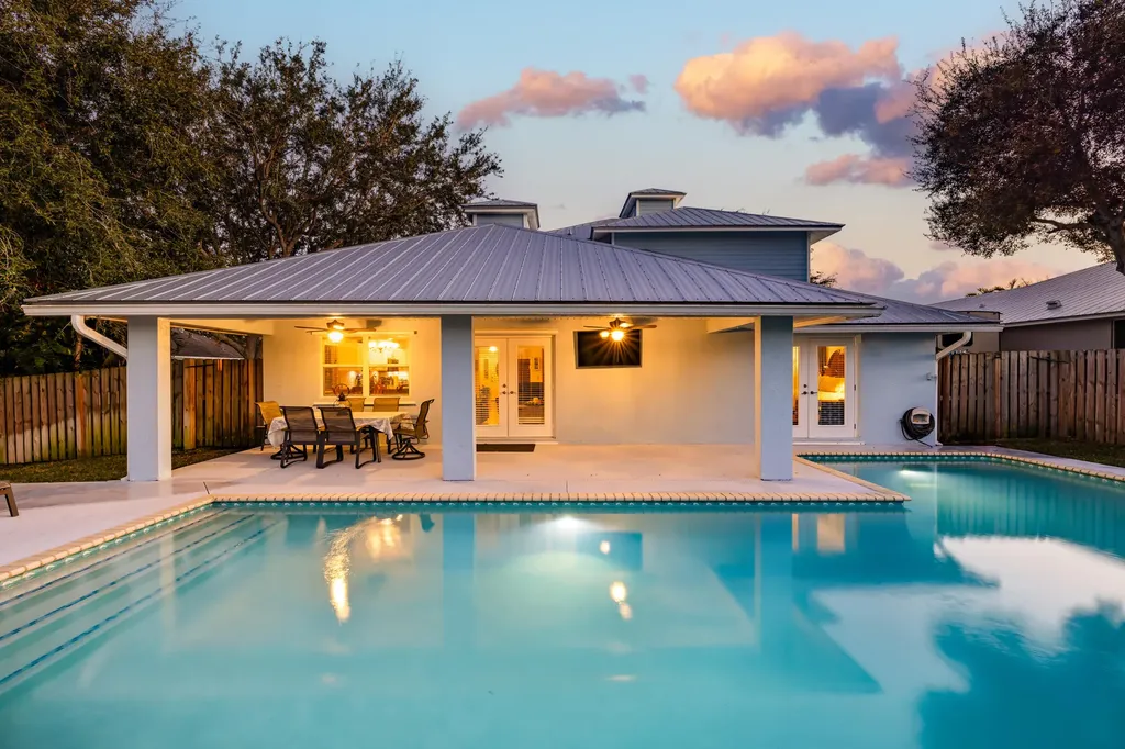 9325 SE Mercury Street Hobe Sound FL 33455
