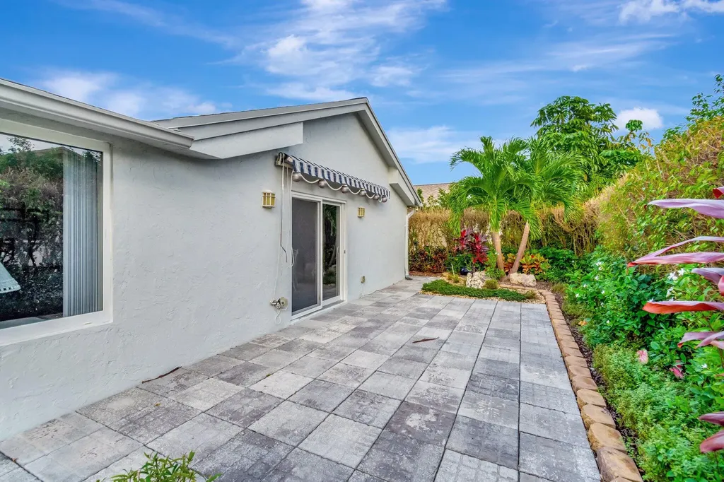 3140 NW 15th Street Delray Beach FL 33445
