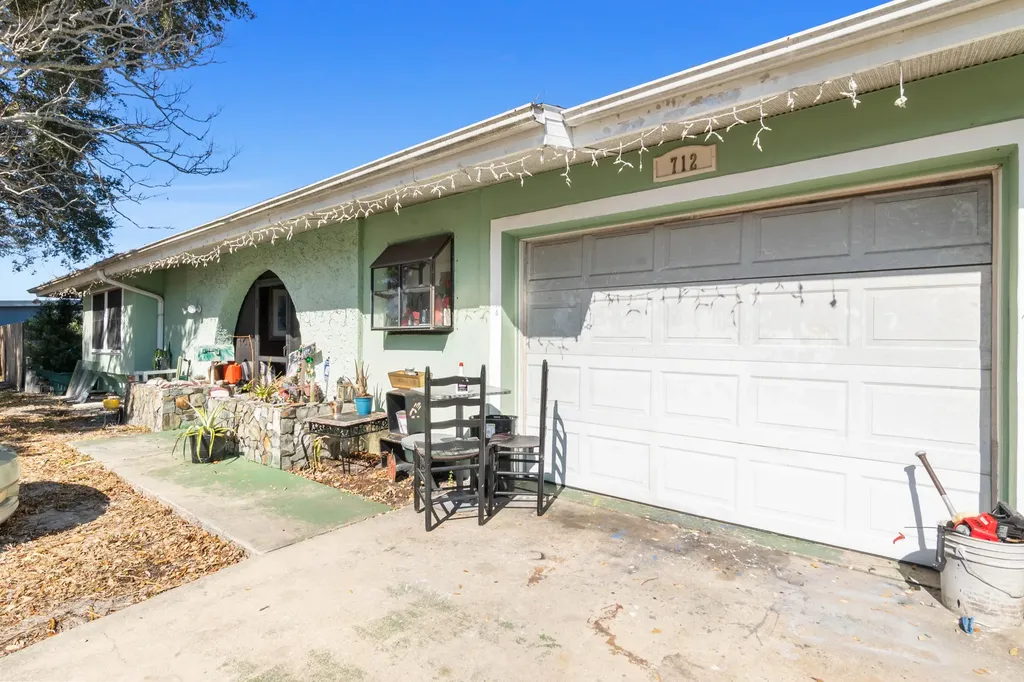 712 Bianca Drive NE Palm Bay FL 32905