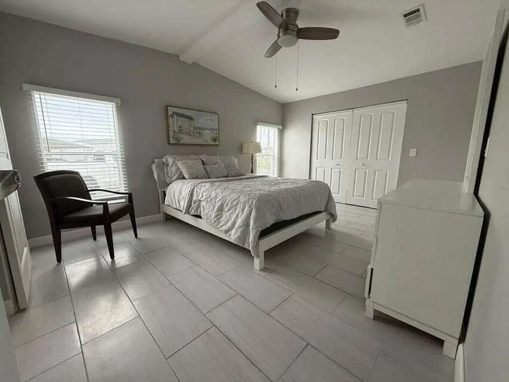 6085 Seashore Drive Atlantis FL 33462
