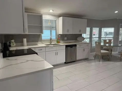 6085 Seashore Drive Atlantis FL 33462