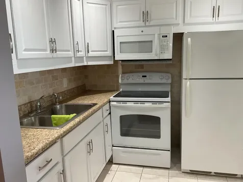 231 Berkshire K West Palm Beach FL 33417