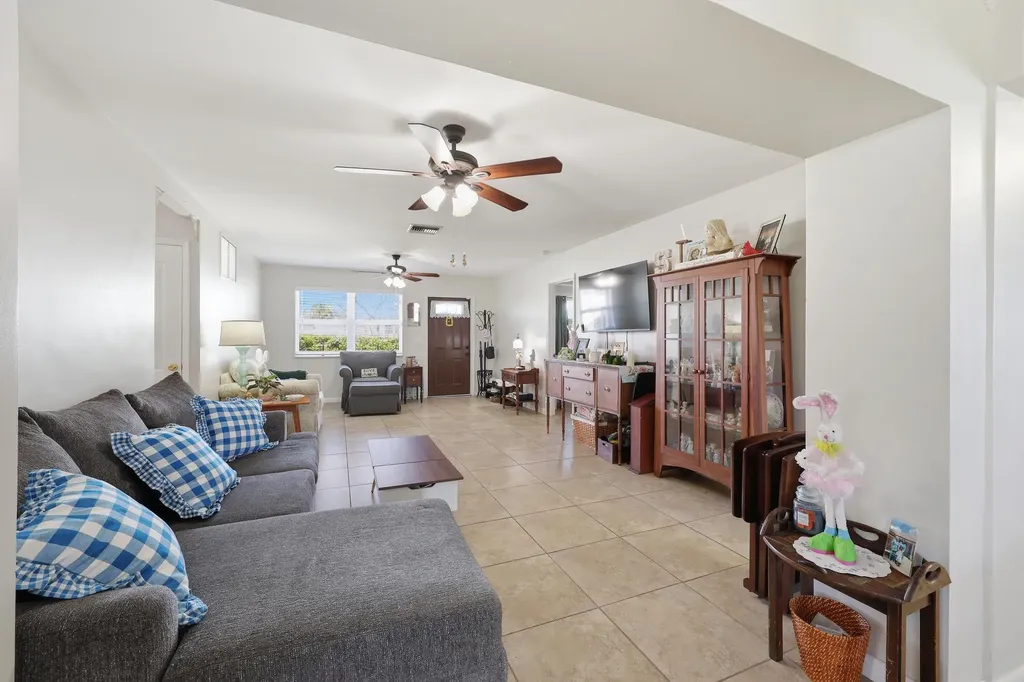 305 Circle E Jupiter FL 33458