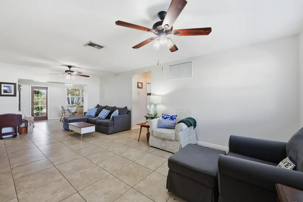 305 Circle E Jupiter FL 33458