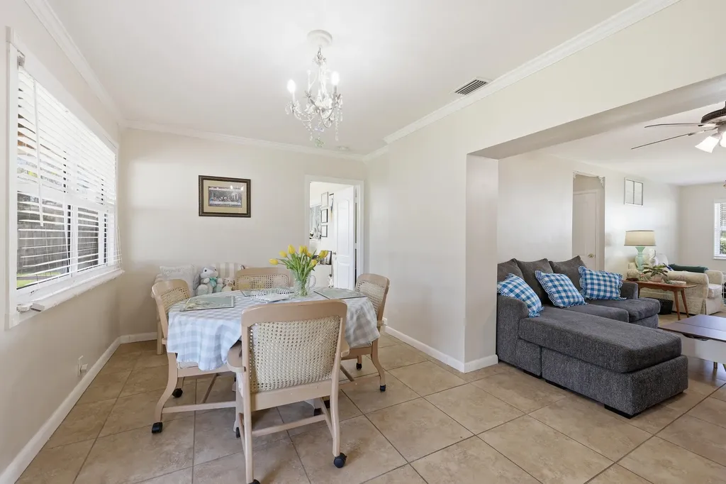 305 Circle E Jupiter FL 33458