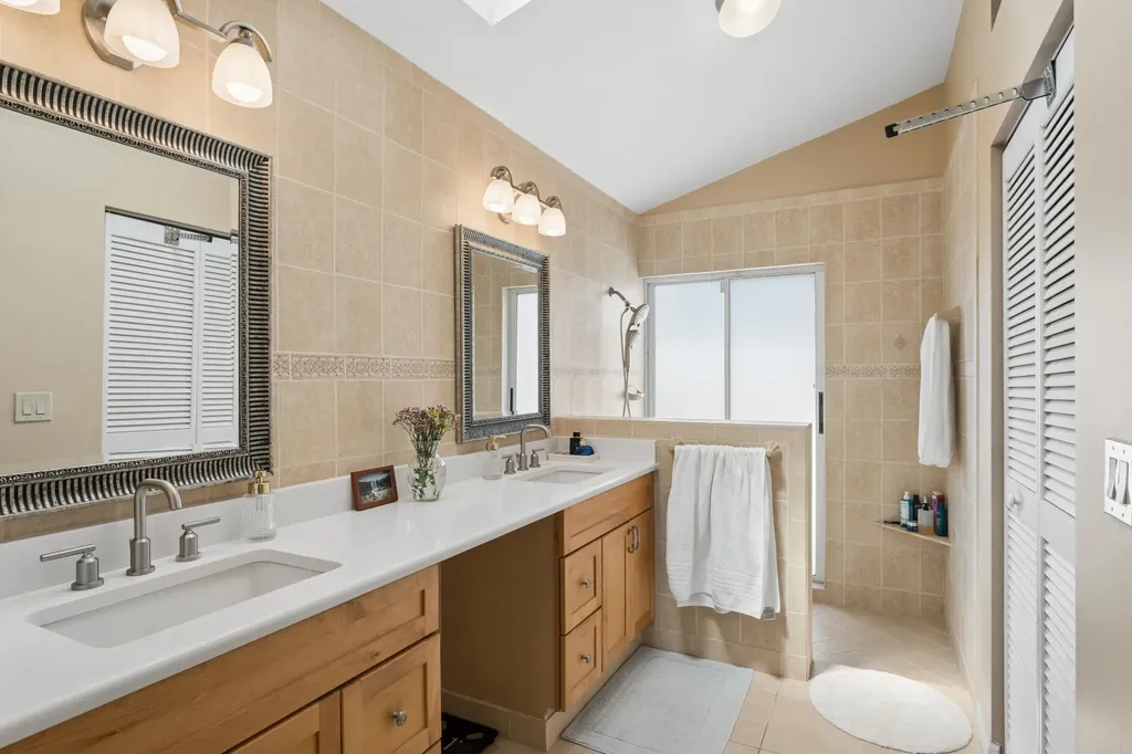 33 Selby Lane Palm Beach Gardens FL 33418