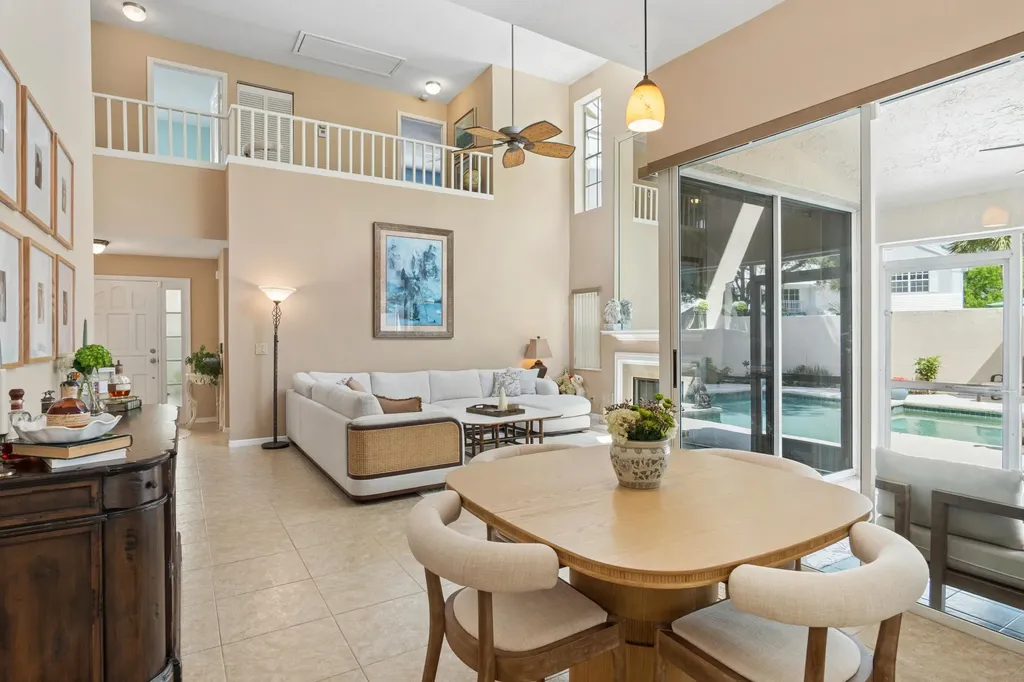 33 Selby Lane Palm Beach Gardens FL 33418