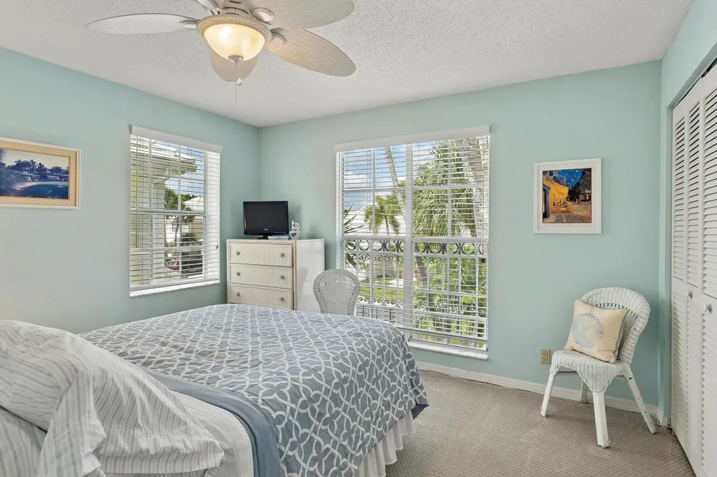 33 Selby Lane Palm Beach Gardens FL 33418