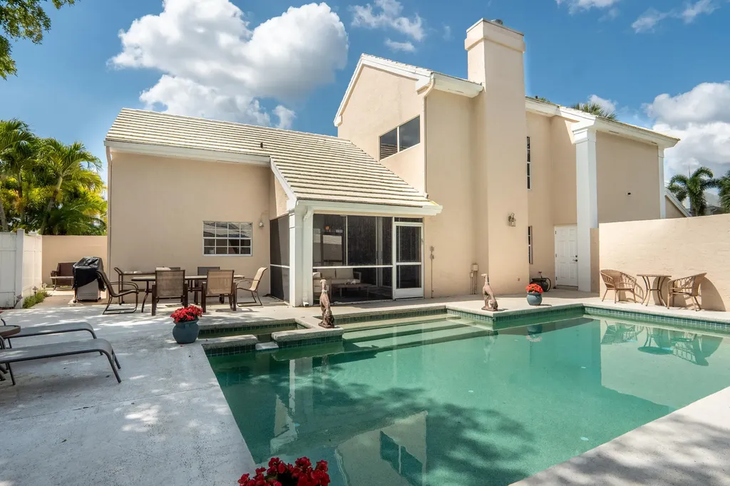 33 Selby Lane Palm Beach Gardens FL 33418