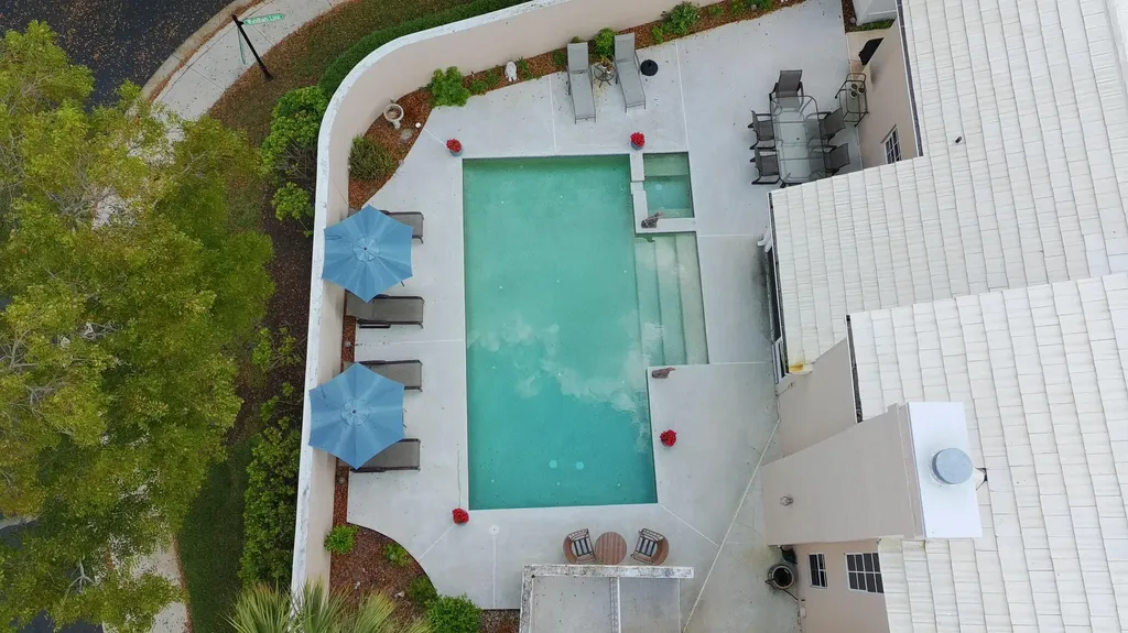 33 Selby Lane Palm Beach Gardens FL 33418