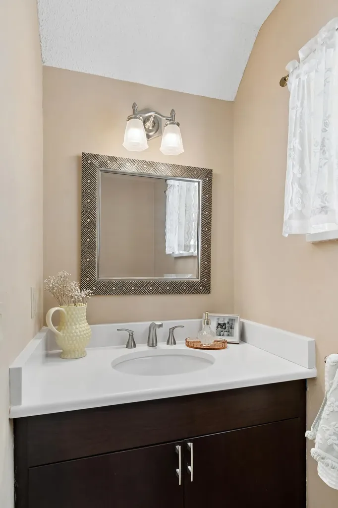 33 Selby Lane Palm Beach Gardens FL 33418