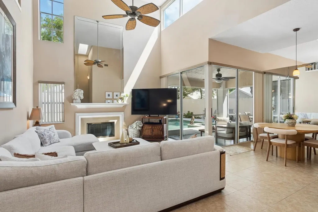 33 Selby Lane Palm Beach Gardens FL 33418
