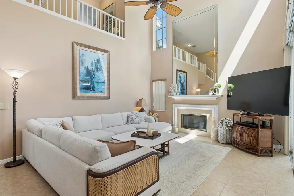 33 Selby Lane Palm Beach Gardens FL 33418