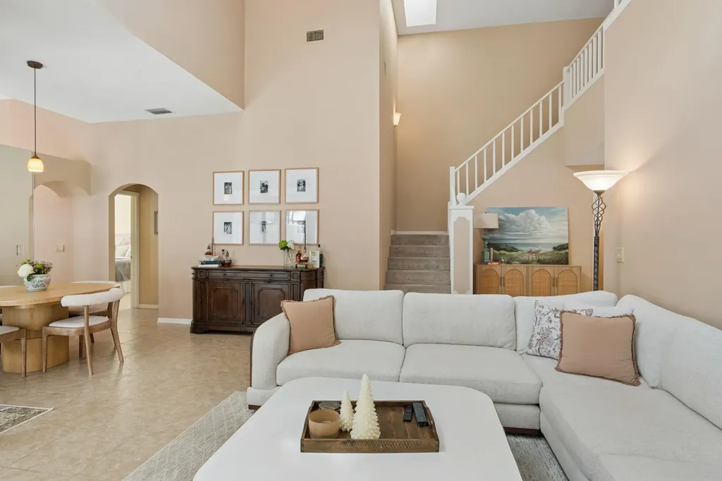 33 Selby Lane Palm Beach Gardens FL 33418