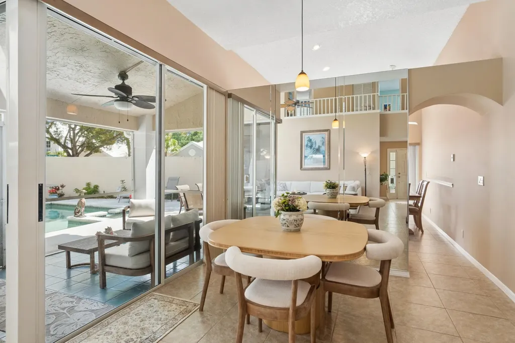 33 Selby Lane Palm Beach Gardens FL 33418