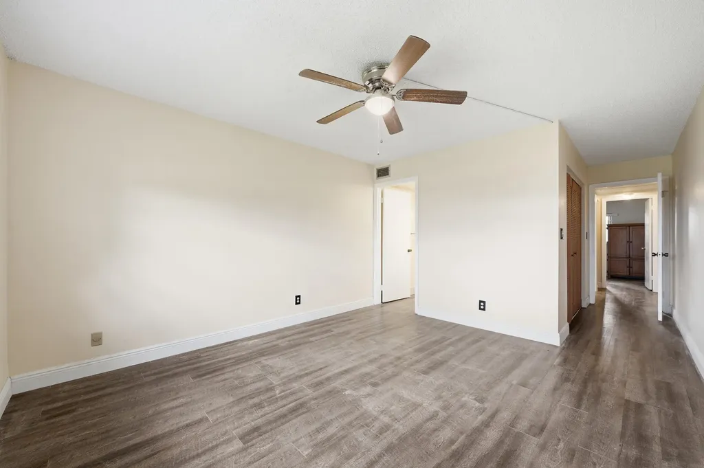 1981 W Woolbright Road Boynton Beach FL 33426