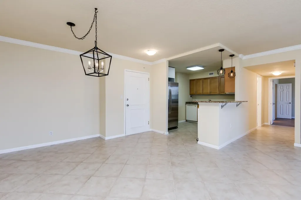 1000 Spanish River Road Boca Raton FL 33432