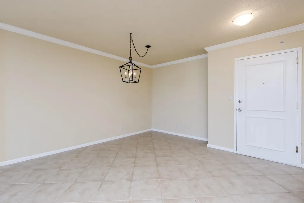 1000 Spanish River Road Boca Raton FL 33432
