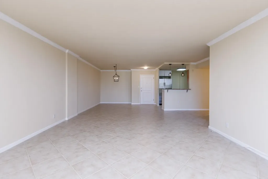 1000 Spanish River Road Boca Raton FL 33432