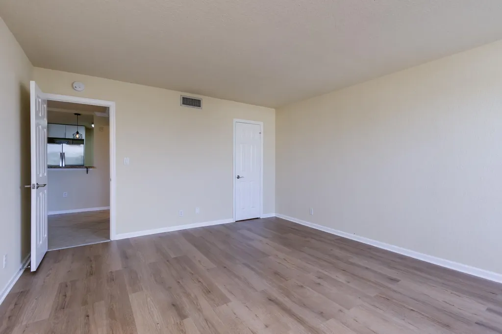 1000 Spanish River Road Boca Raton FL 33432