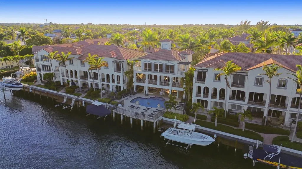3055 Waterside Circle Boynton Beach FL 33435