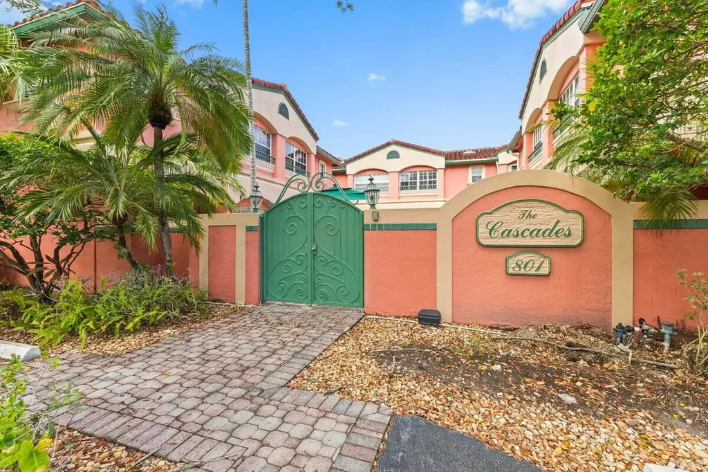 801 NE 1st Street Fort Lauderdale FL 33301