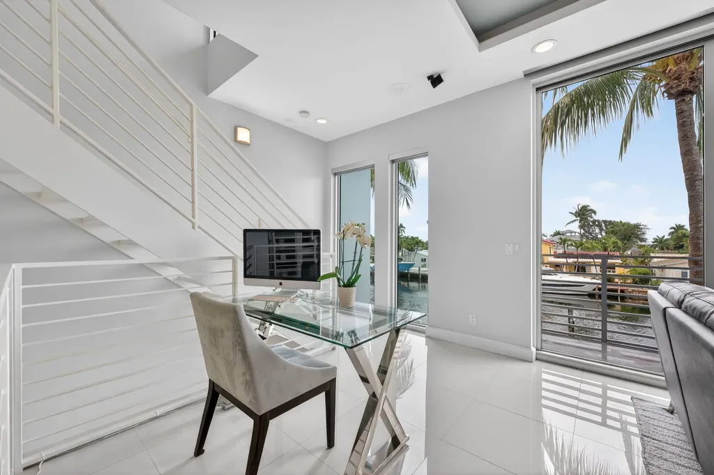 2743 NE 1st Street Pompano Beach FL 33062