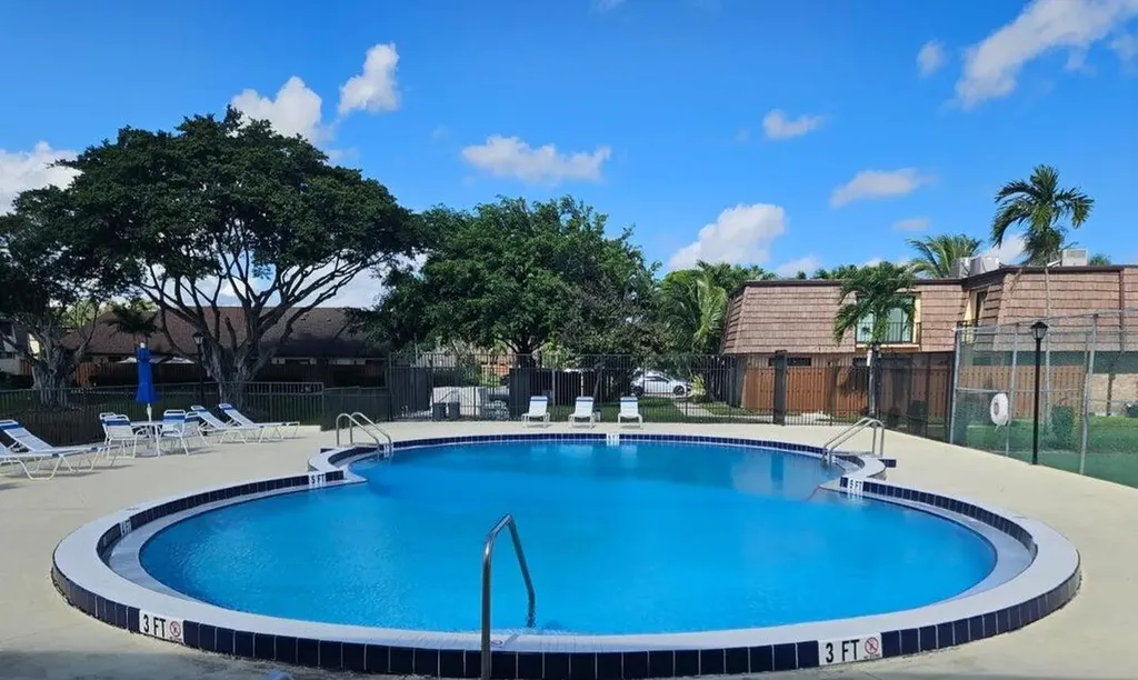 503 Springdale Circle Palm Springs FL 33461