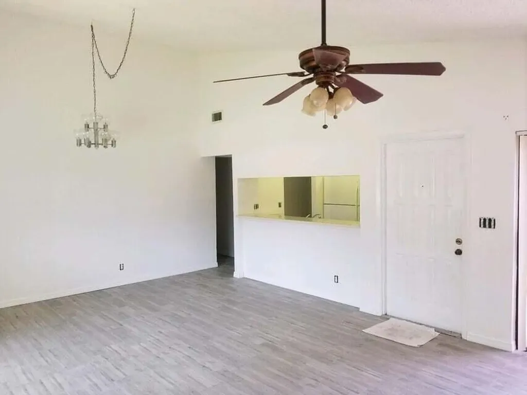 503 Springdale Circle Palm Springs FL 33461